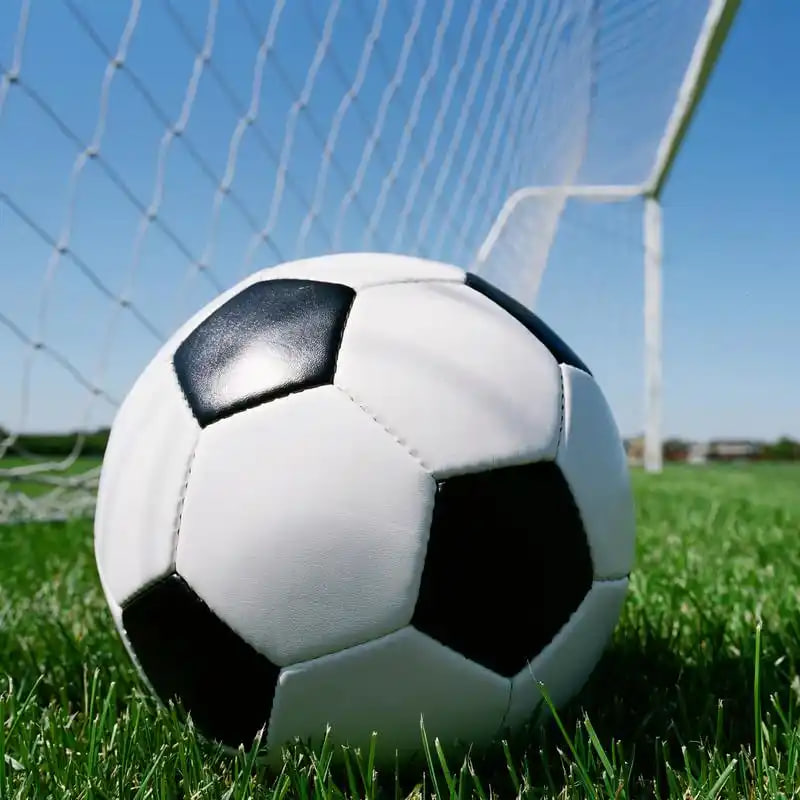 彩票站点工作人员使用工具